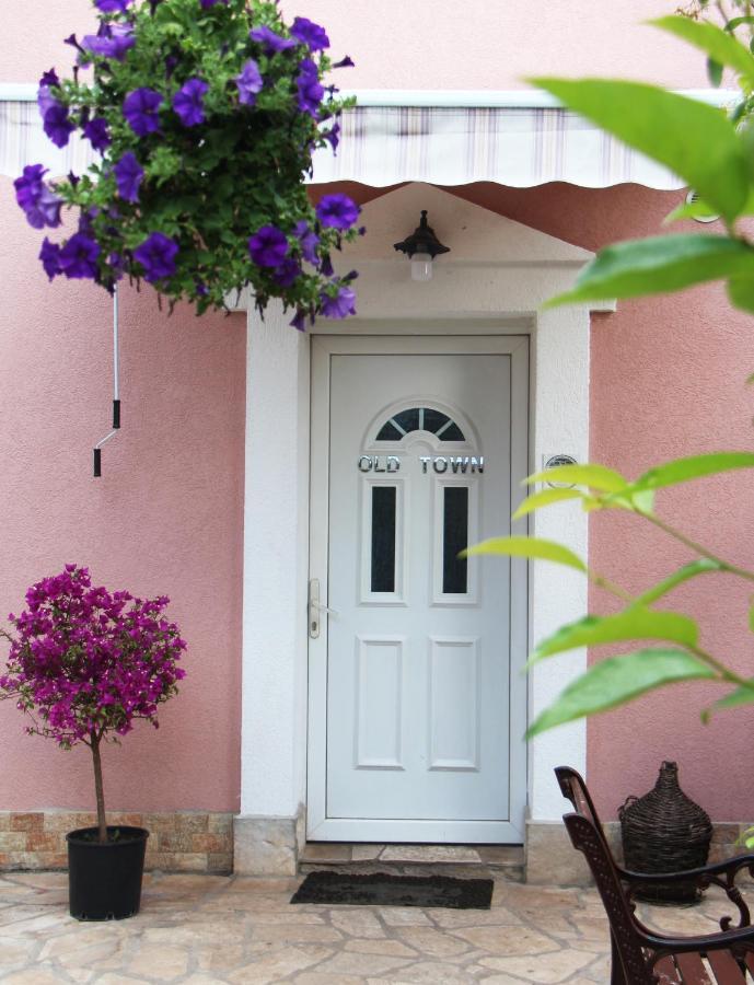 Old Town Rooms 포드고리차 외부 사진